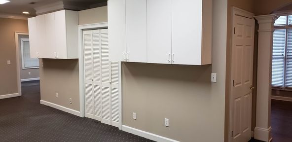Sun Valley Office Suite for Lease: 555 Sun Valley Dr, Roswell, GA 30076